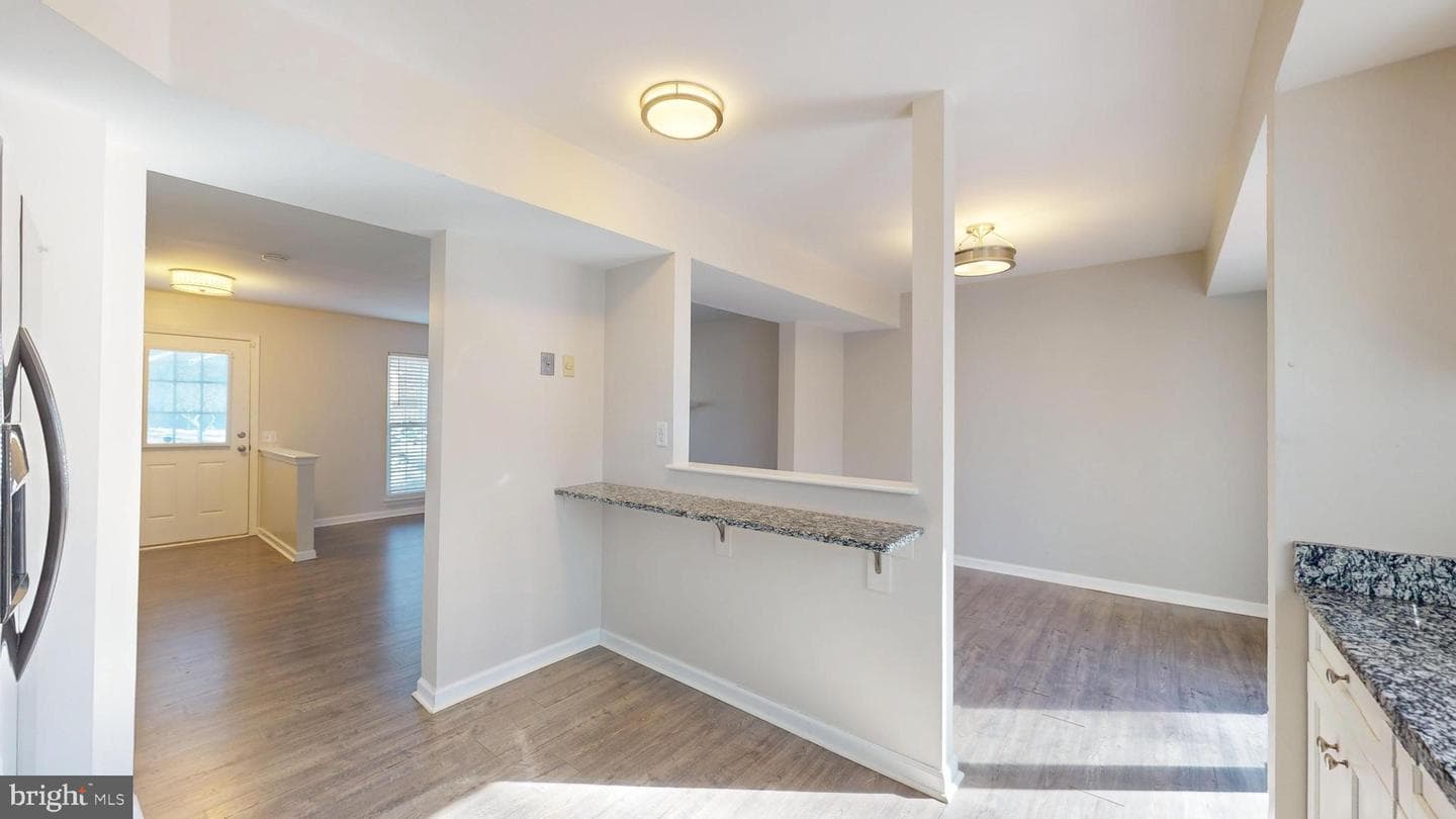 3669 Kempsford Field Place photo 4