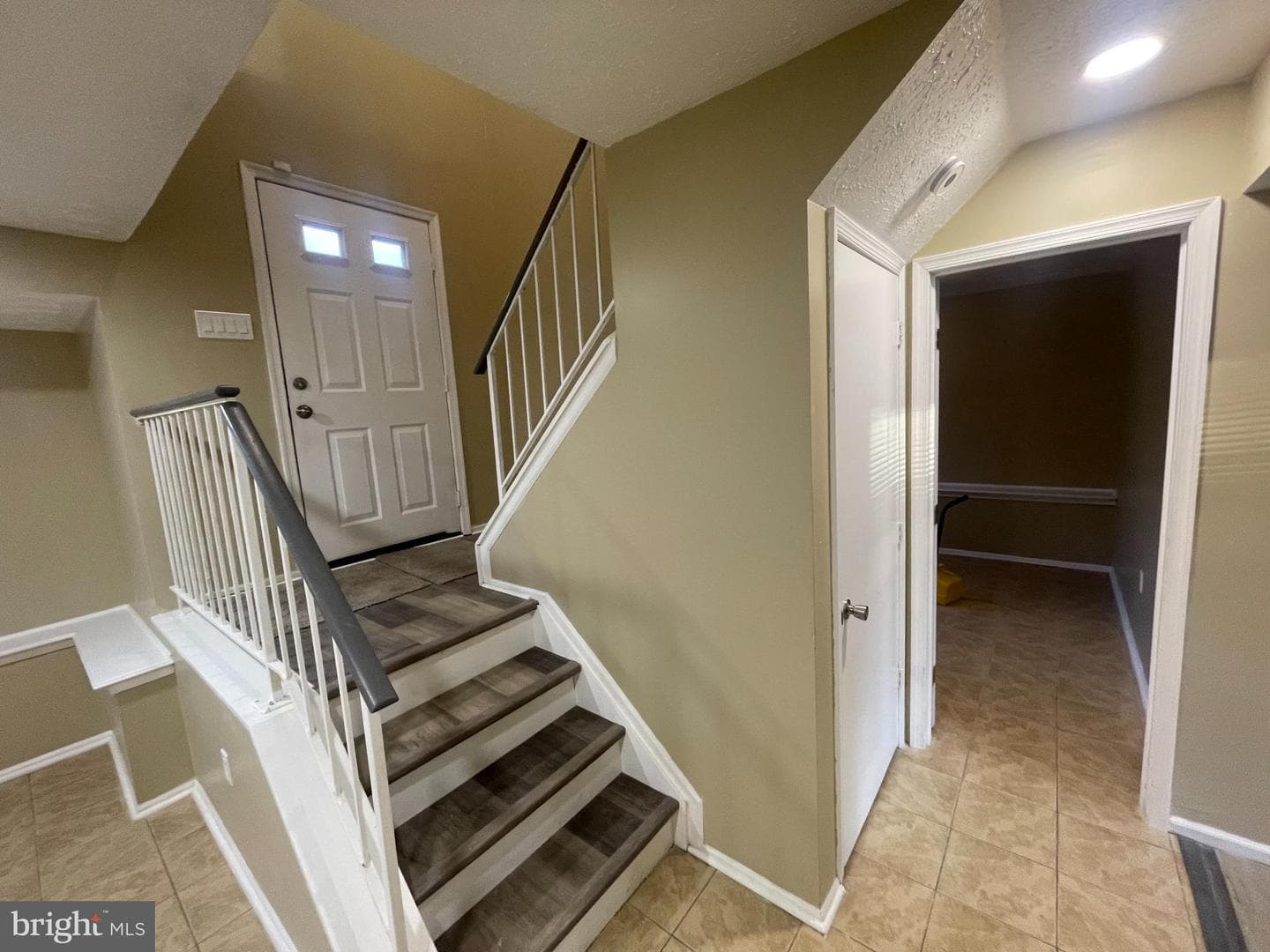 4838 Meadowlark Lane photo 3