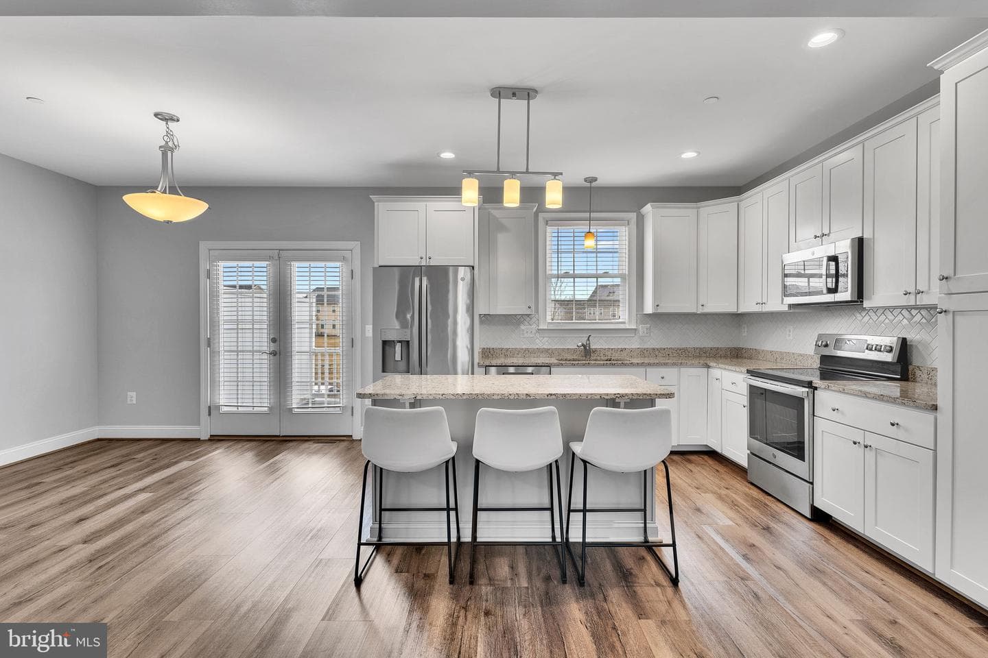 1035 Rye Drive photo 3