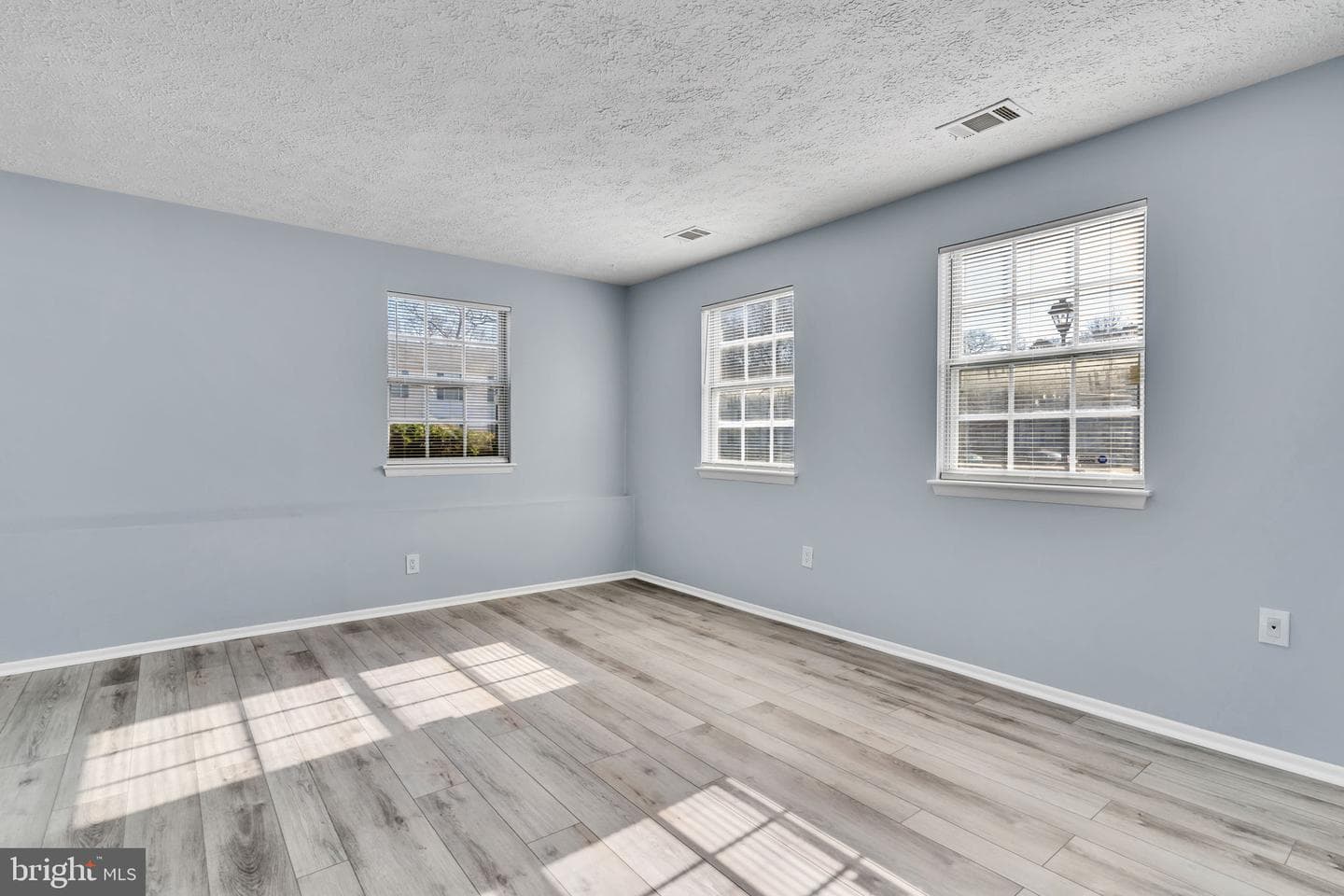 1011 Dorset Drive photo 3