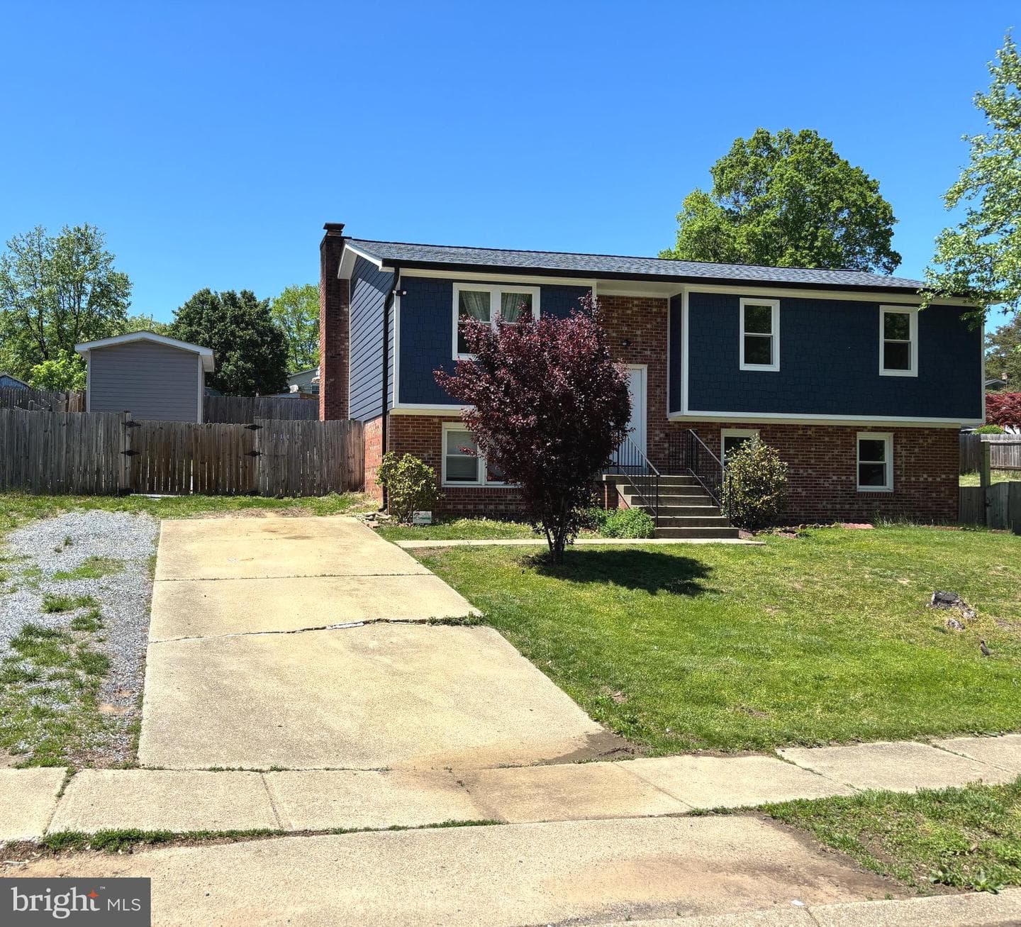 2245 Bridle Path Drive photo 3