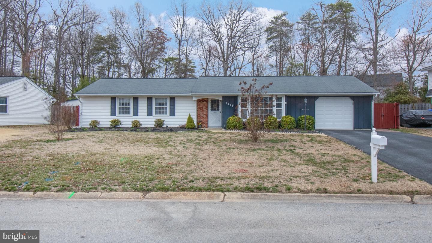 2745 Pinewood Drive photo 3