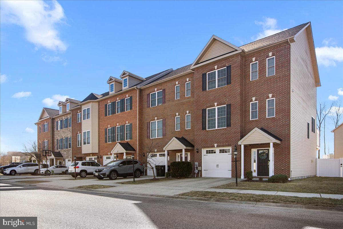 135 Wheatfield Drive photo 2