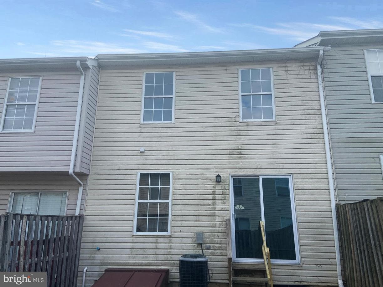 6704 Pauline Court photo 10