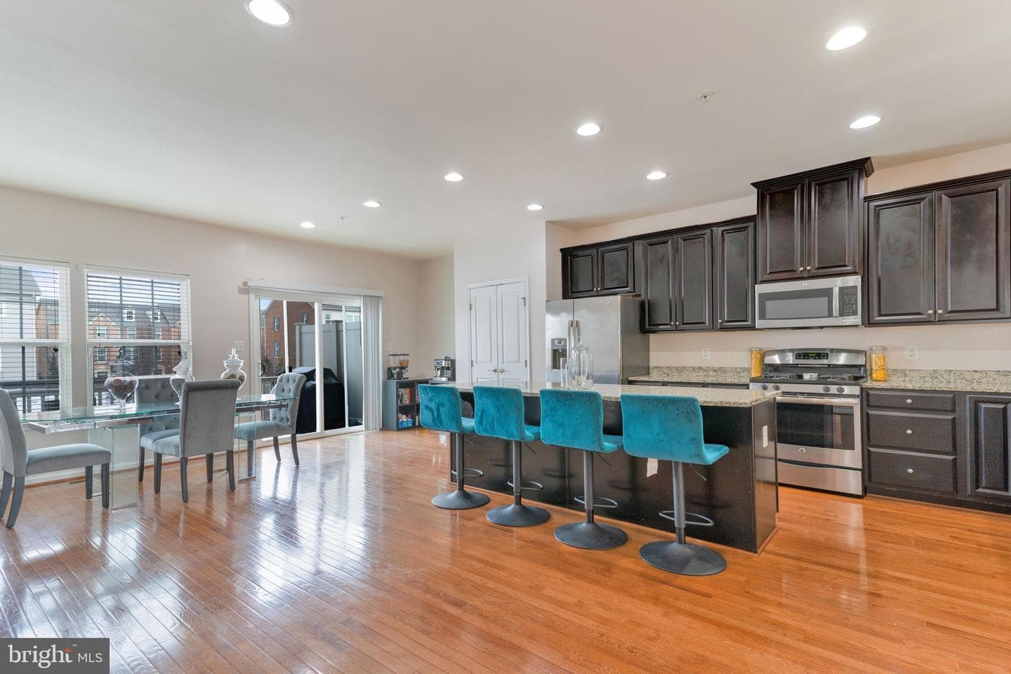 5538 Peanuts Lane photo 5