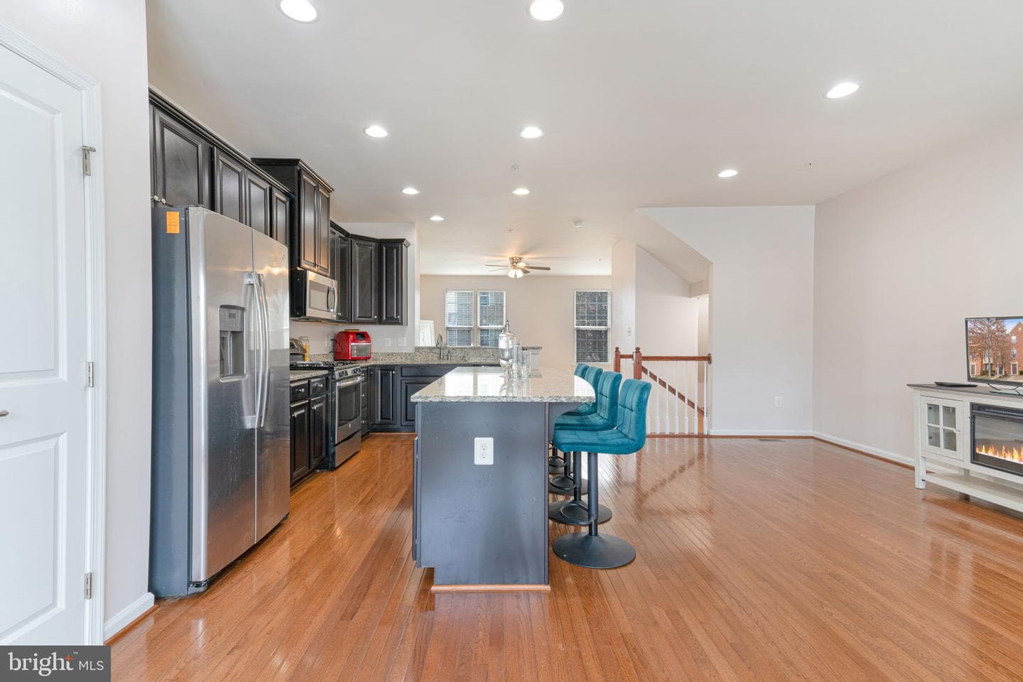 5538 Peanuts Lane photo 8