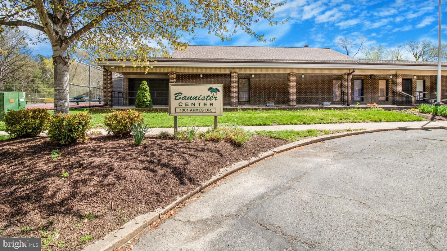 2812 Lomax Court photo 43