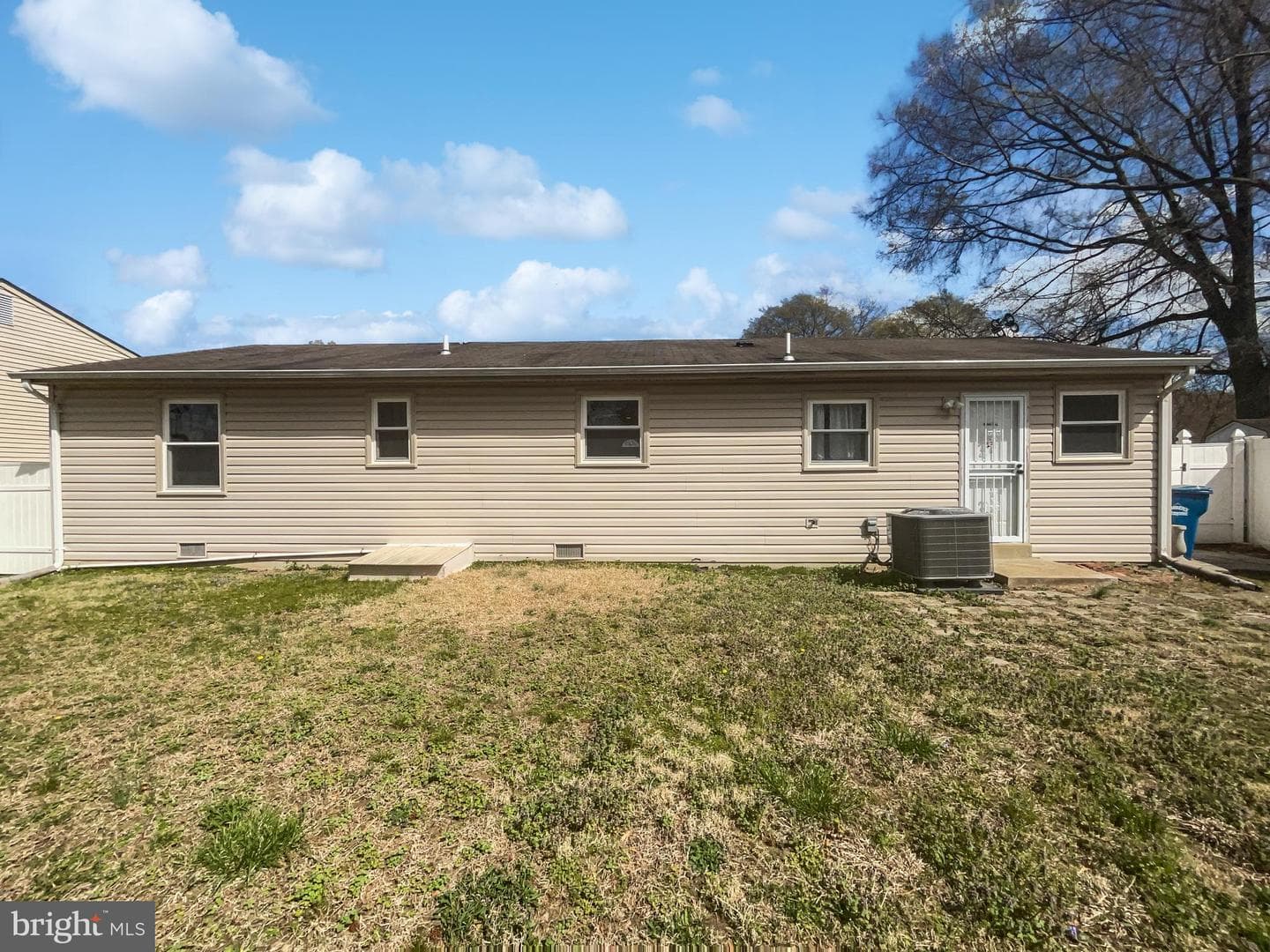 2115 Greenwood Drive photo 6