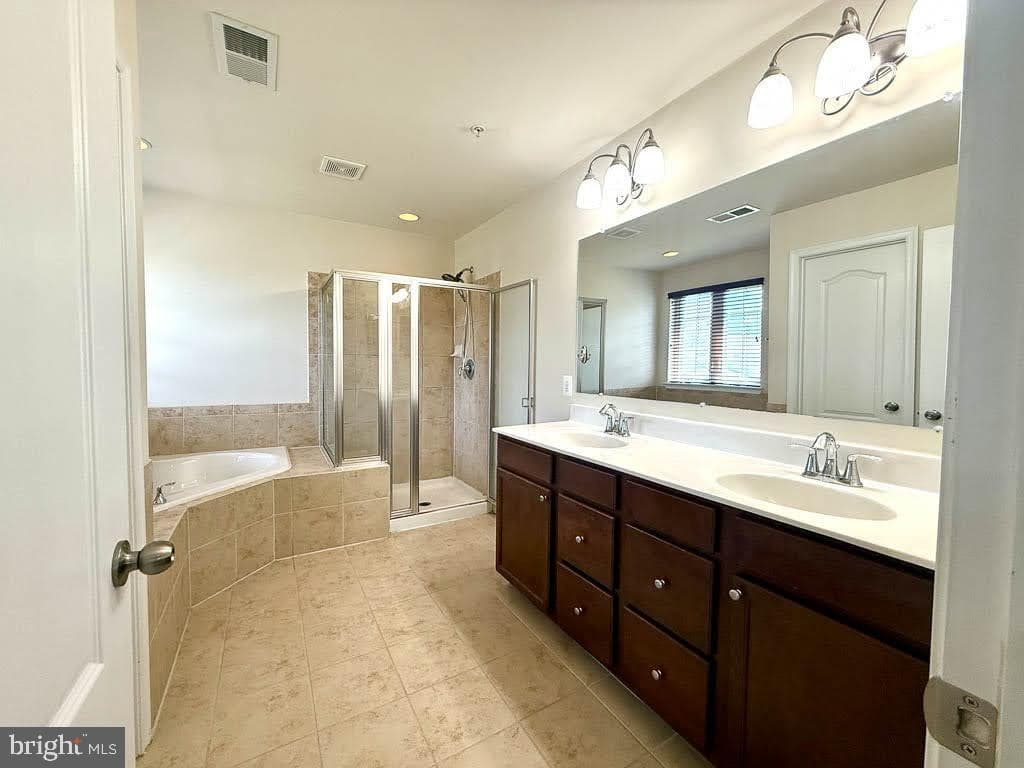 5096 Atlantis Lane photo 18