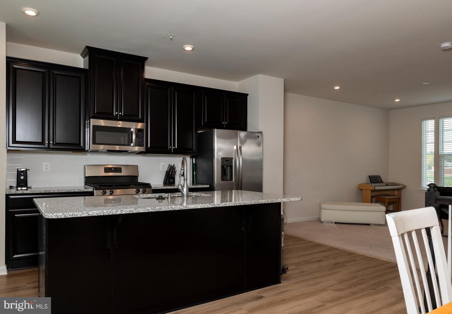 112 Seldovia Drive photo 3