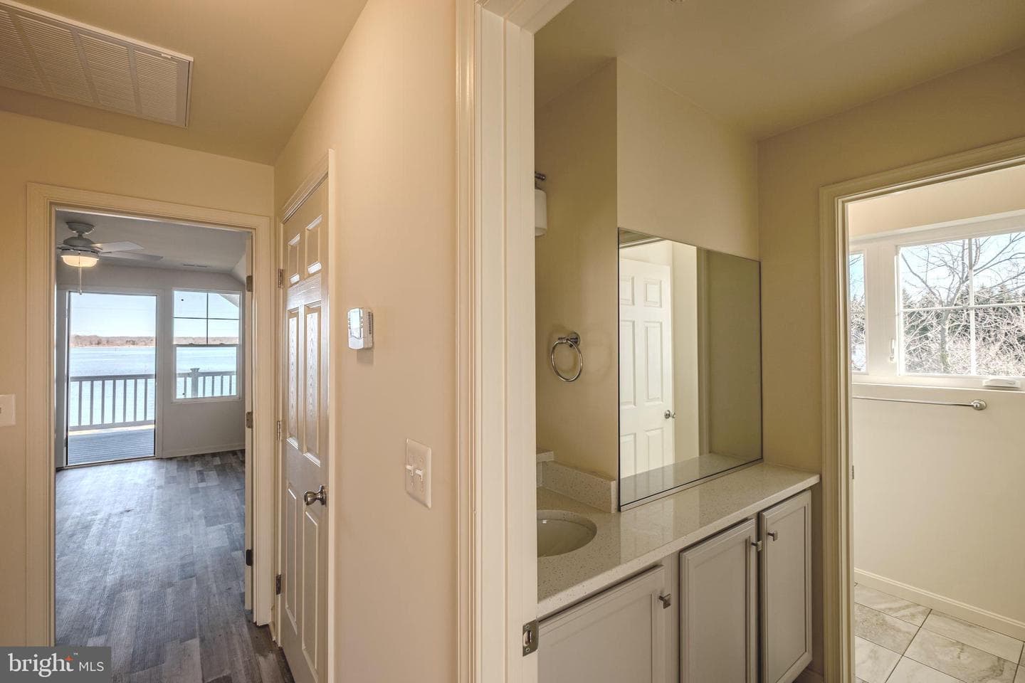 7391 Benedict Avenue photo 29