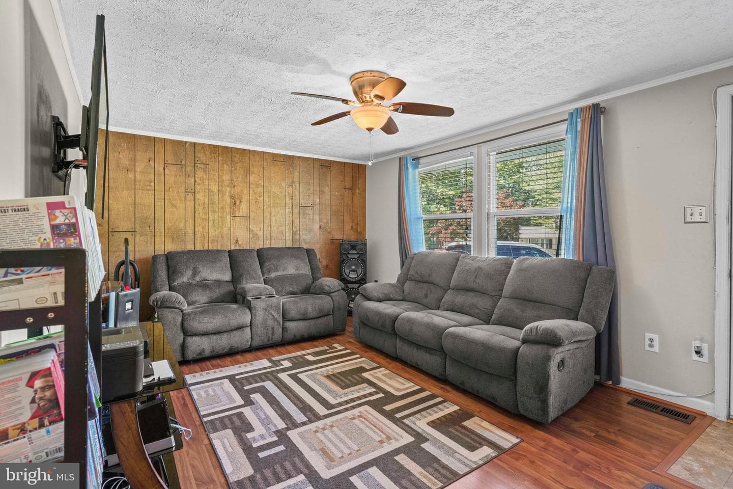 9505 Oakridge Court photo 5