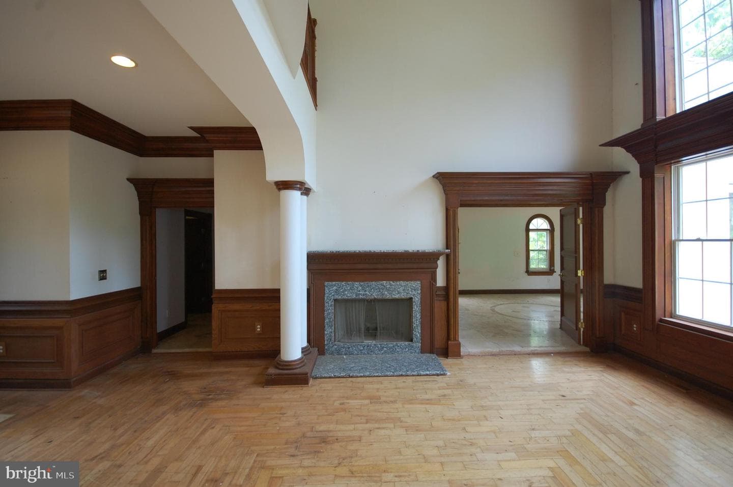 3950 Crestwood Place photo 4