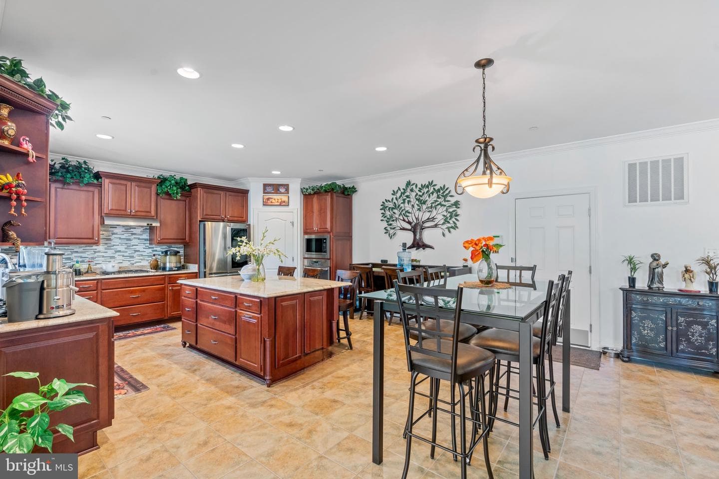 4479 Coachmans Path Court photo 13