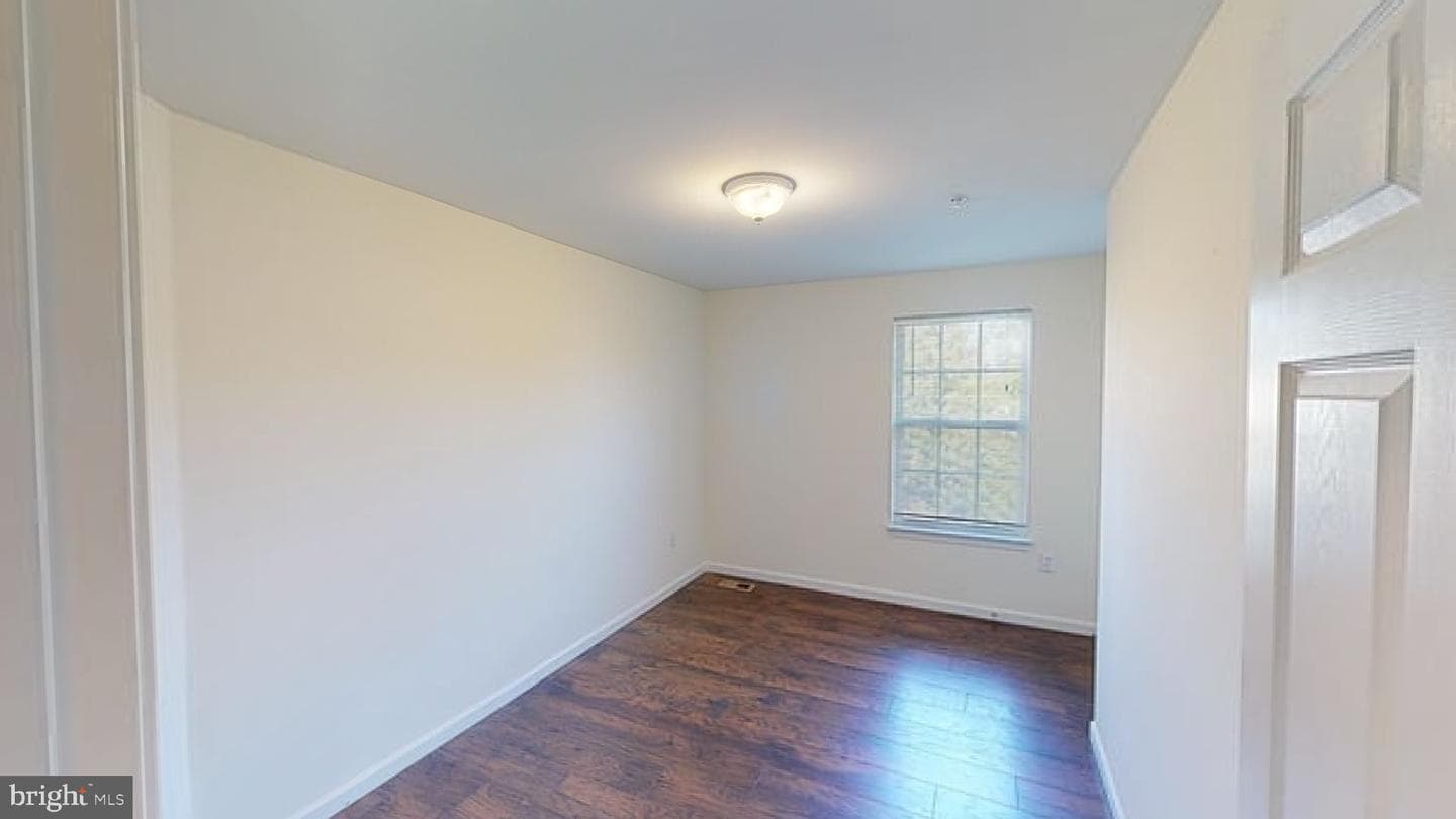 10750 Sourwood Avenue photo 38