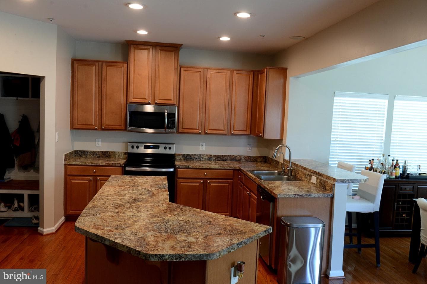 5201 Tipperary Avenue photo 8