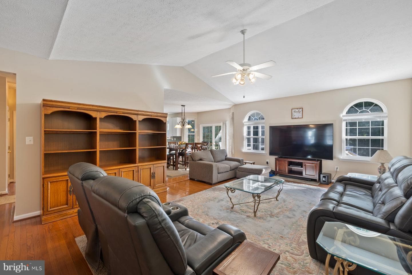 13621 Hearst Place photo 10
