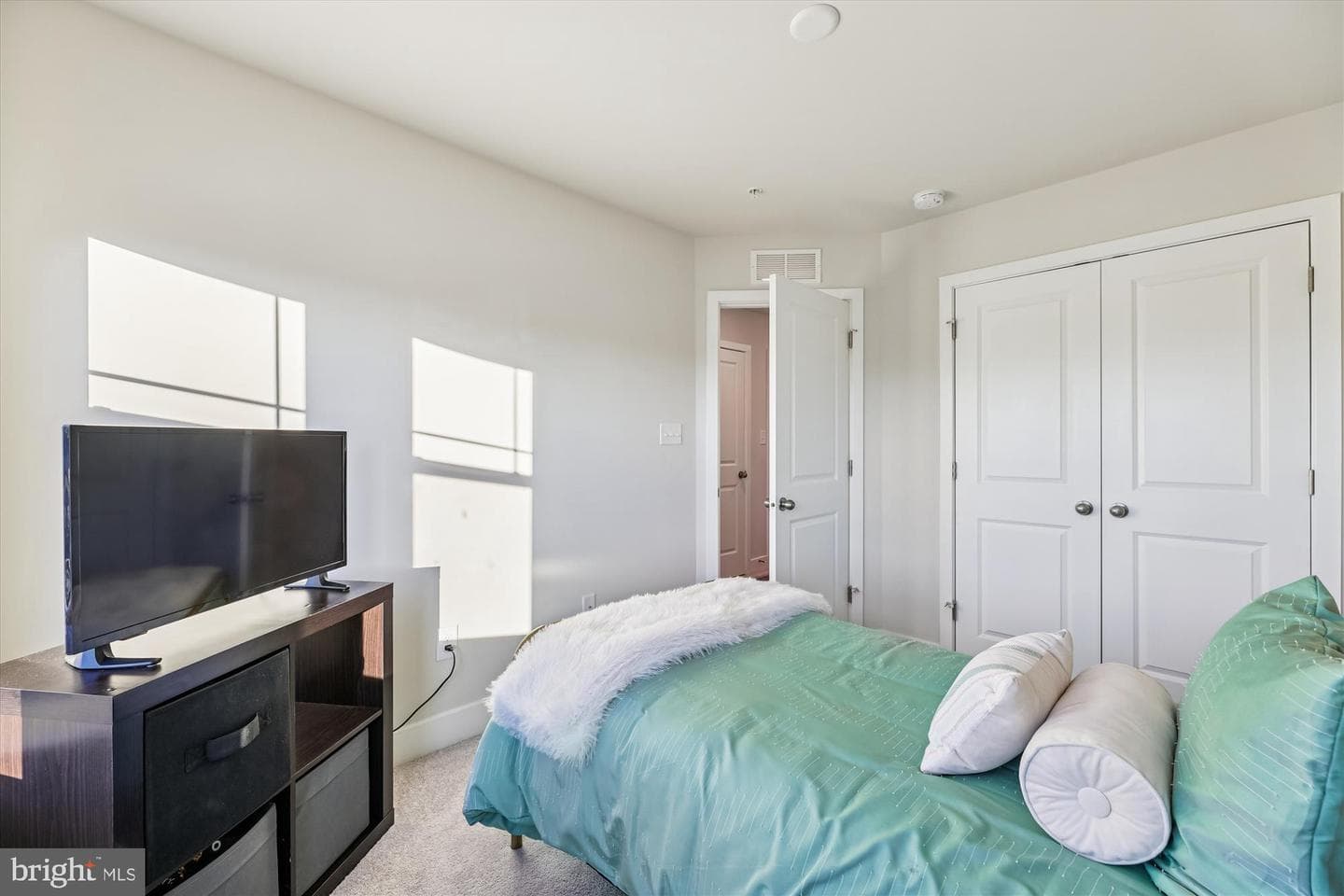 6878 Barrowfield Pl photo 33