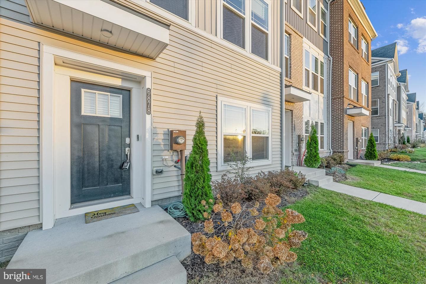 6878 Barrowfield Pl photo 4