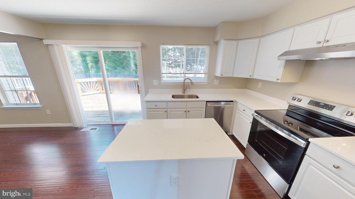 10513 Althea Court photo 23