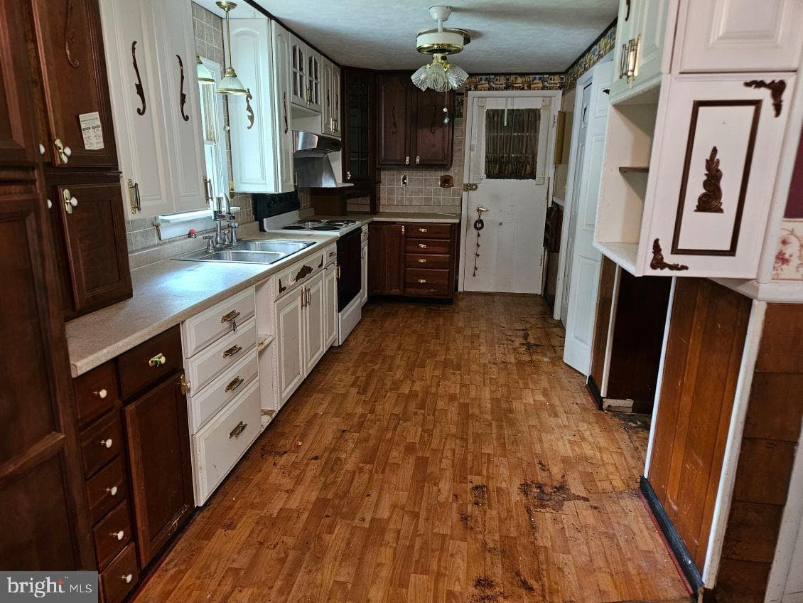 4220 Piper Lane photo 6