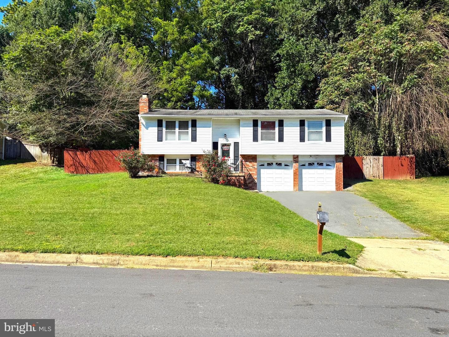2121 Briarwood Drive