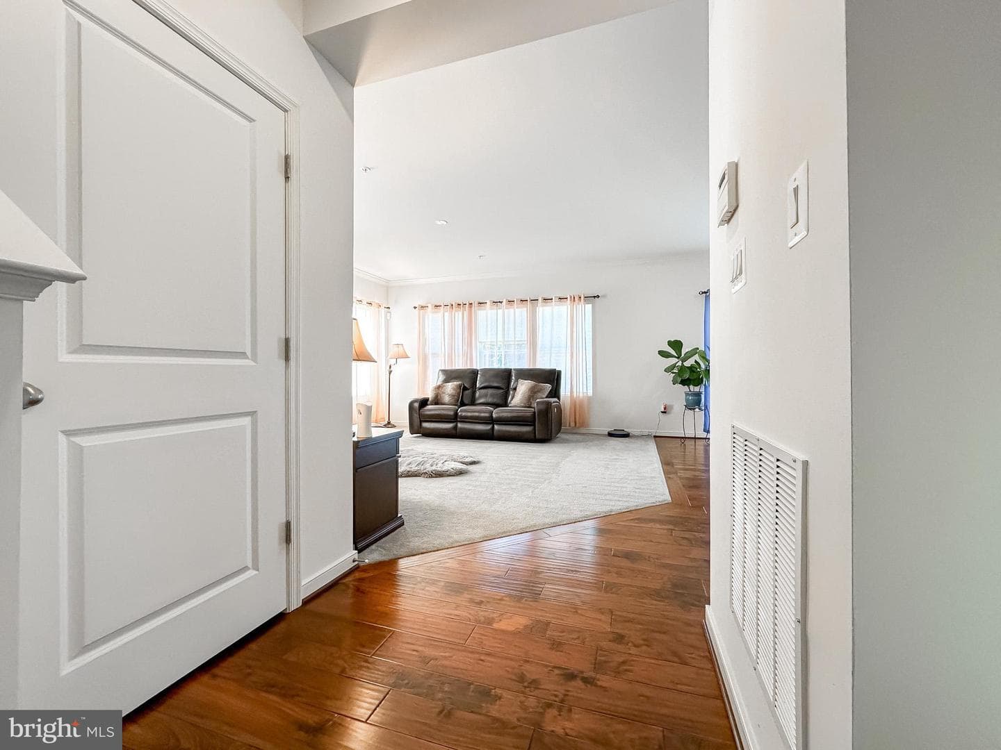 9863 Mannheim Ln photo 8