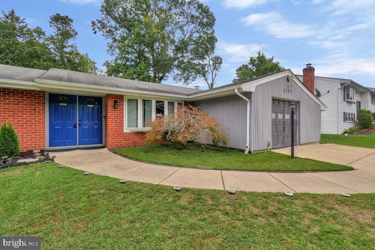 1103 Falmouth Road photo 3