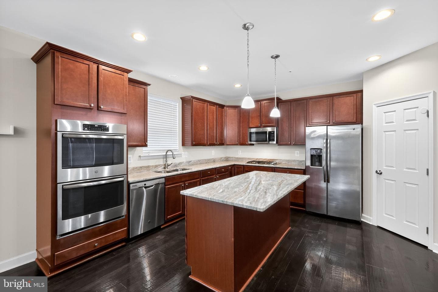11124 Filberts Court photo 8