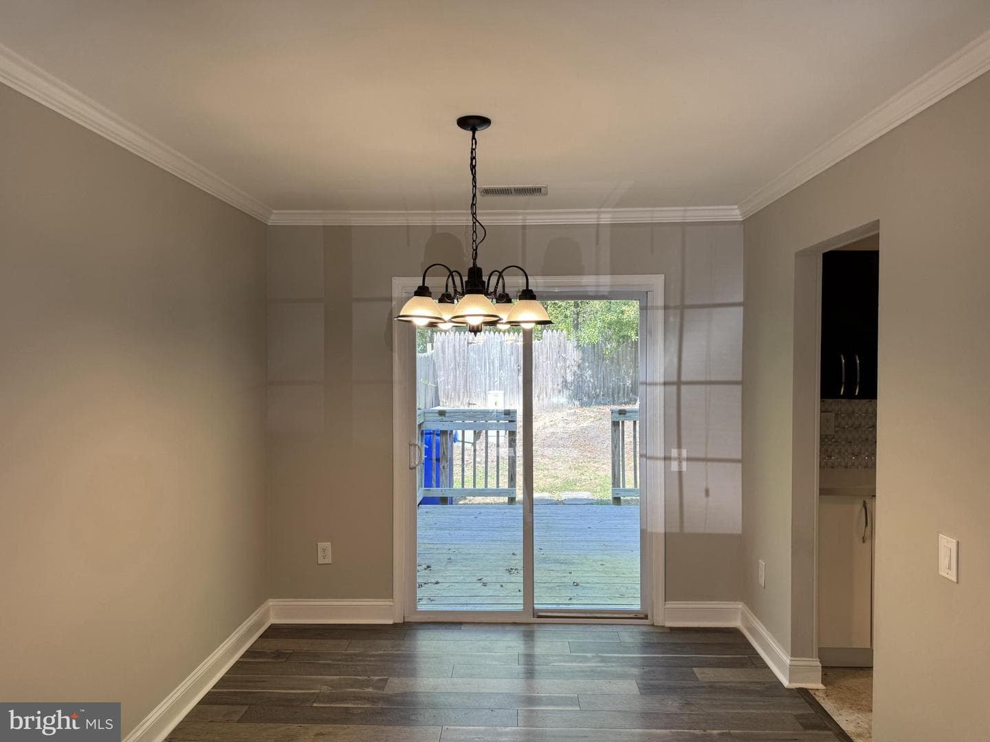 2509 Robinson Place photo 8
