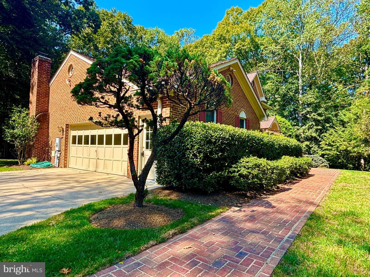 3667 Foxhall Place photo 6