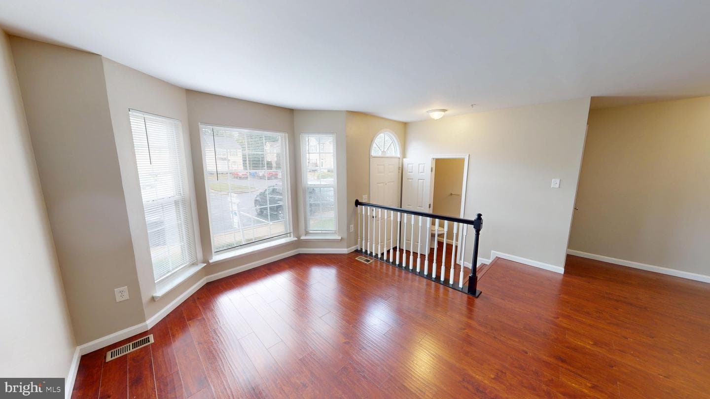 10611 Riva Place photo 10