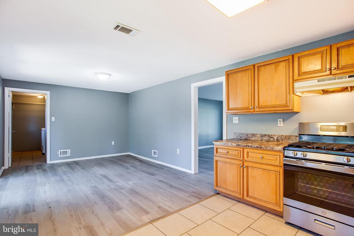 2914 Sandwich Drive photo 20