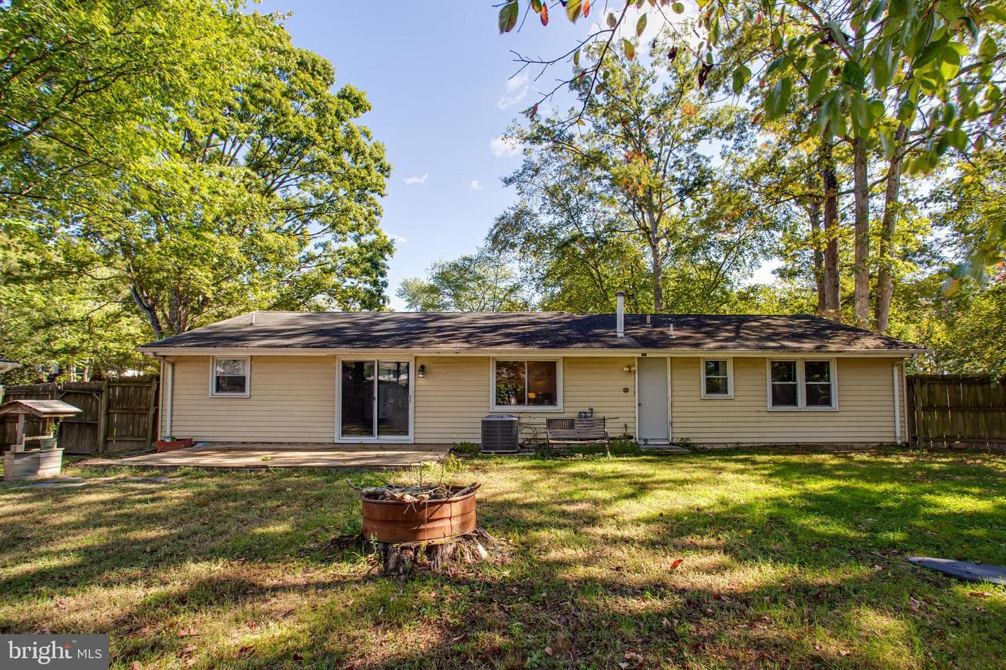 2914 Sandwich Drive photo 3