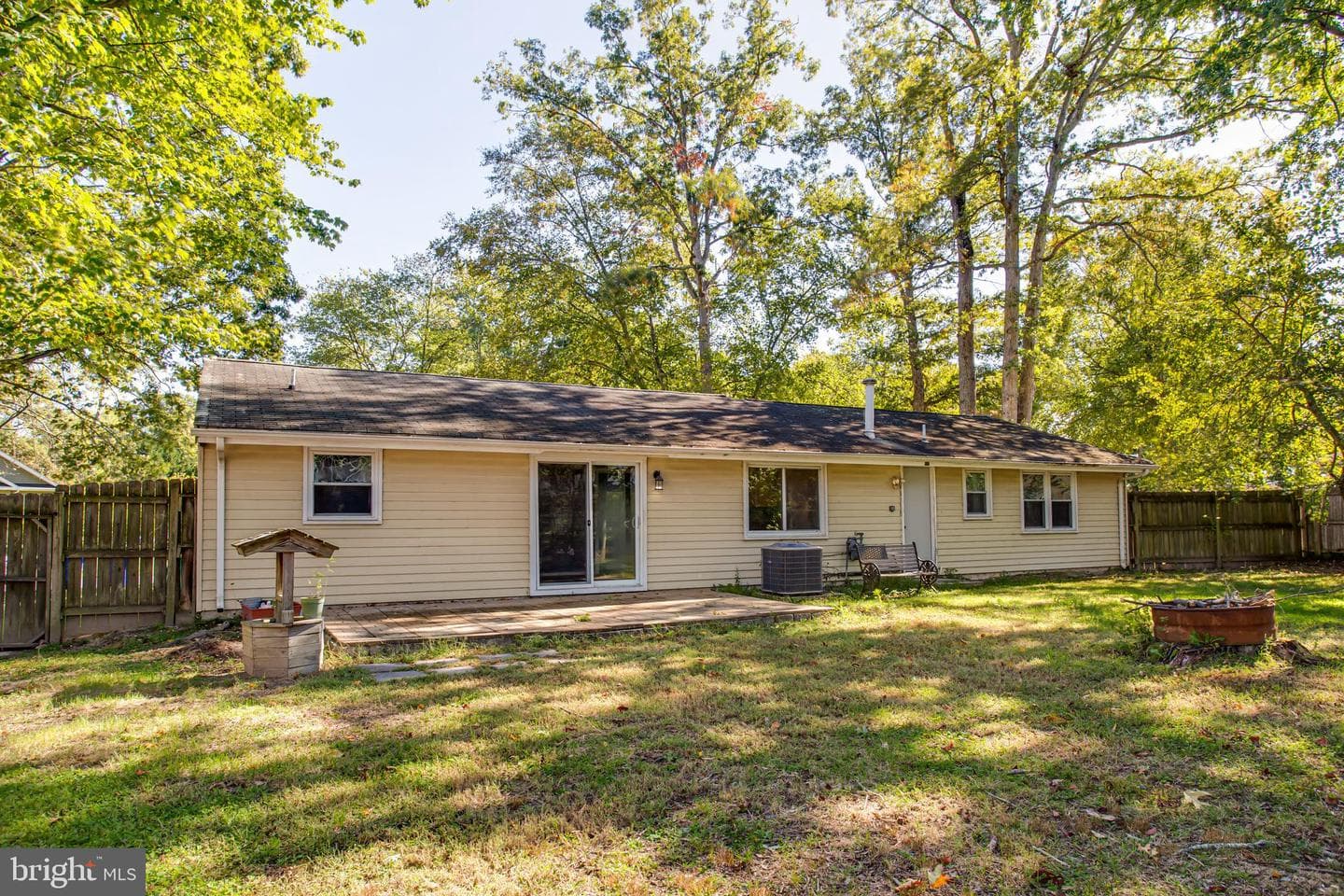 2914 Sandwich Drive photo 31