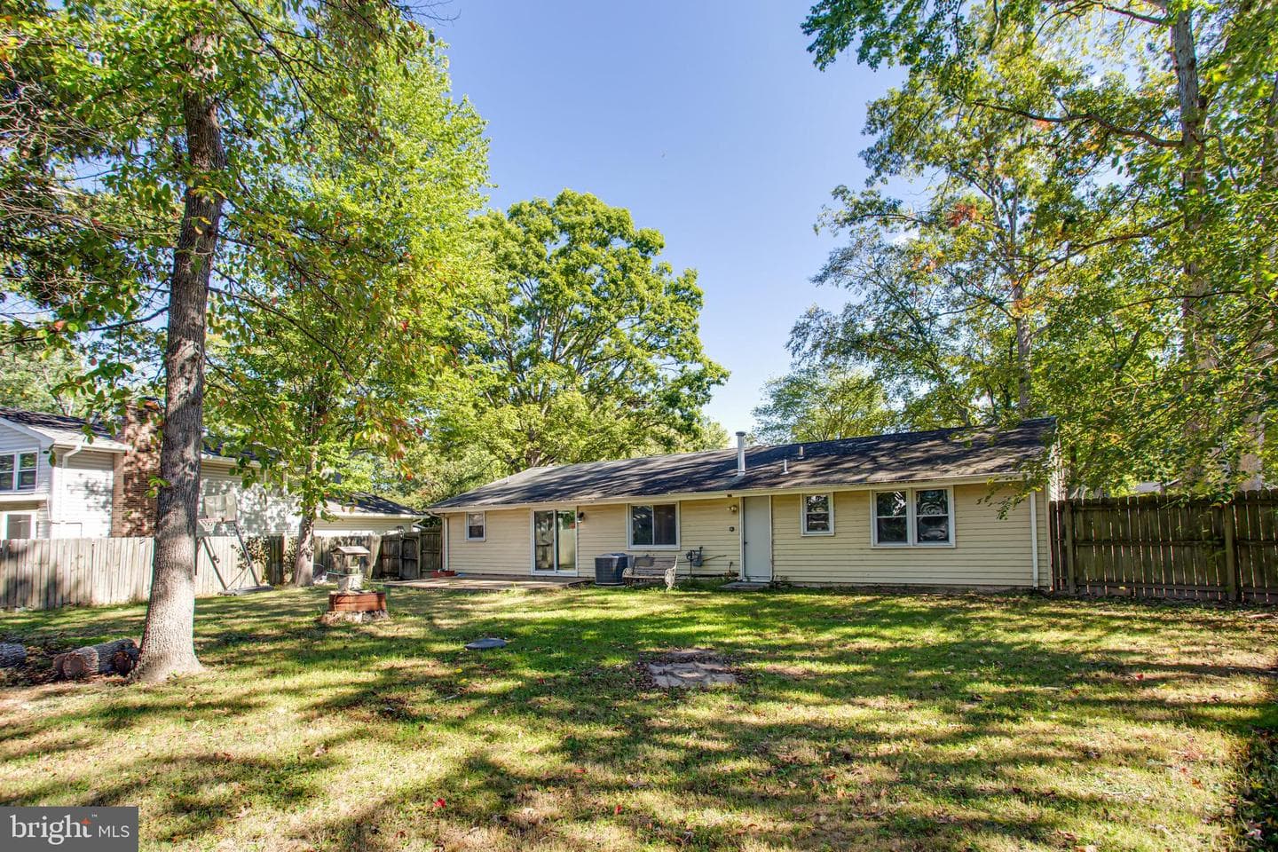2914 Sandwich Drive photo 32