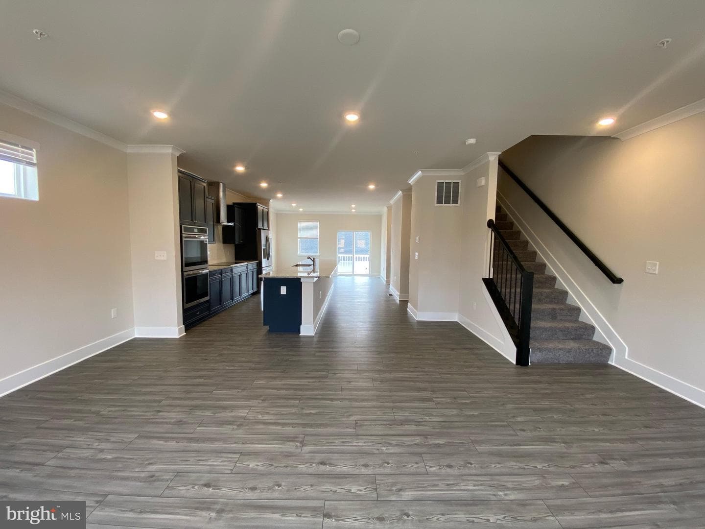 10602 Roundstone Ln photo 4