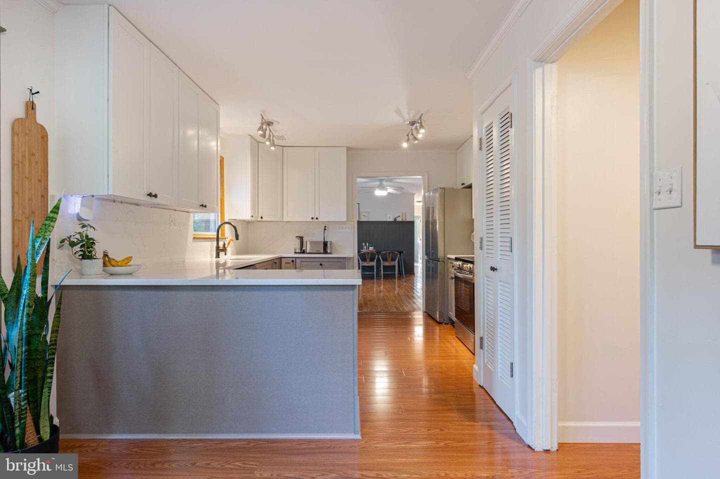 5915 River Road photo 18