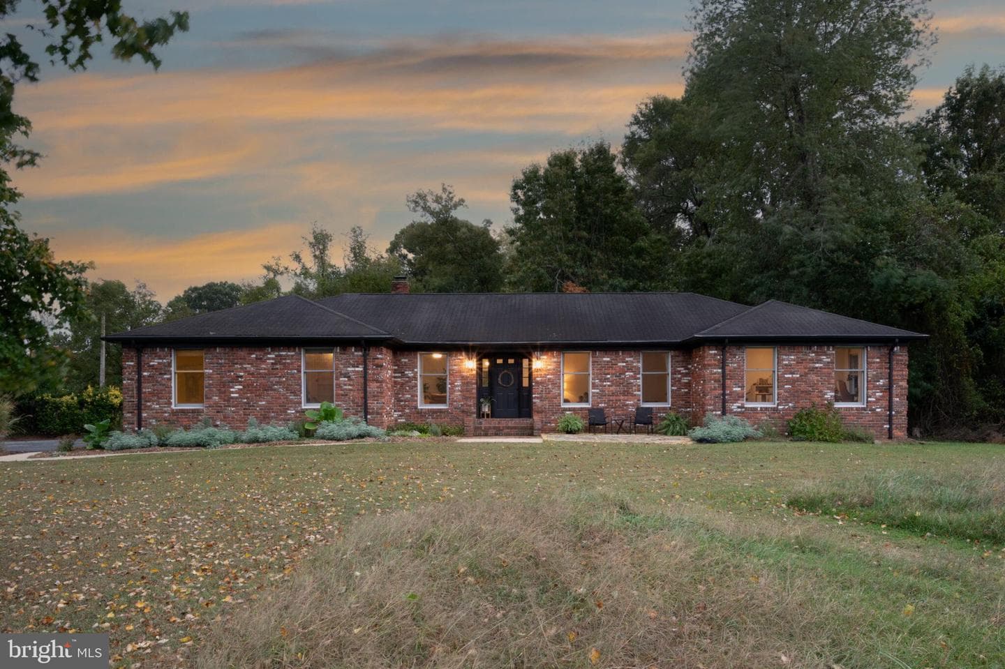 5915 River Road photo 2