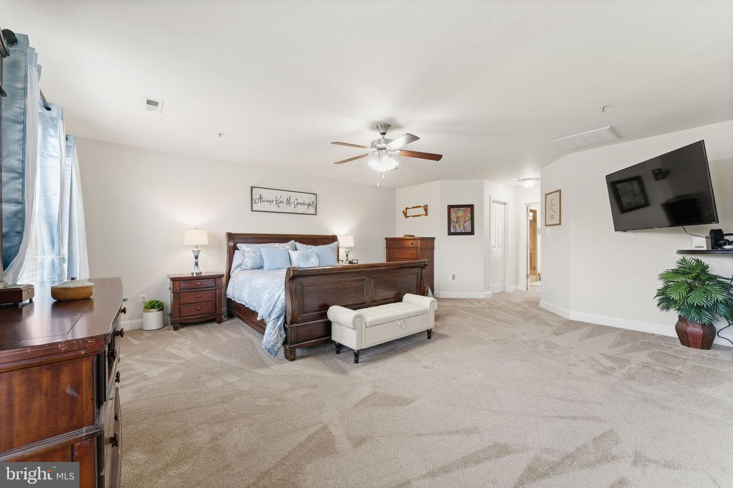 4505 Coachmans Path Court photo 28