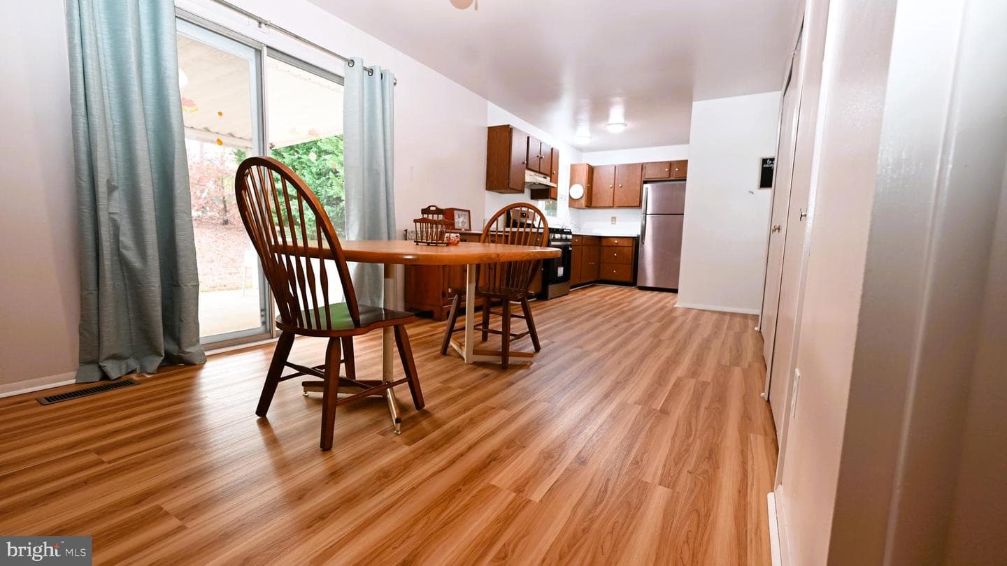 137 Garner Avenue photo 8