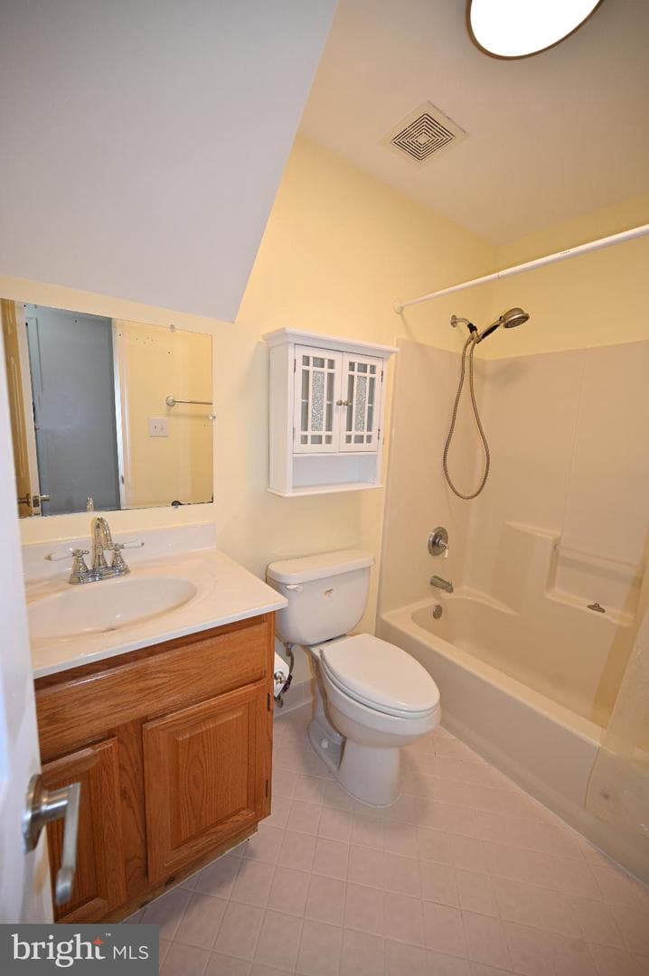 2800 Harrison Court photo 40