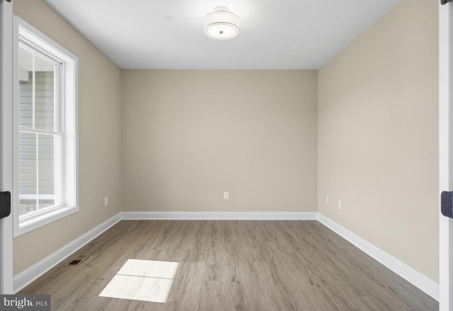 5898 Hardwick Court photo 7