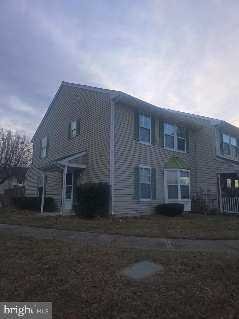 6290 Whistlers Place photo 2