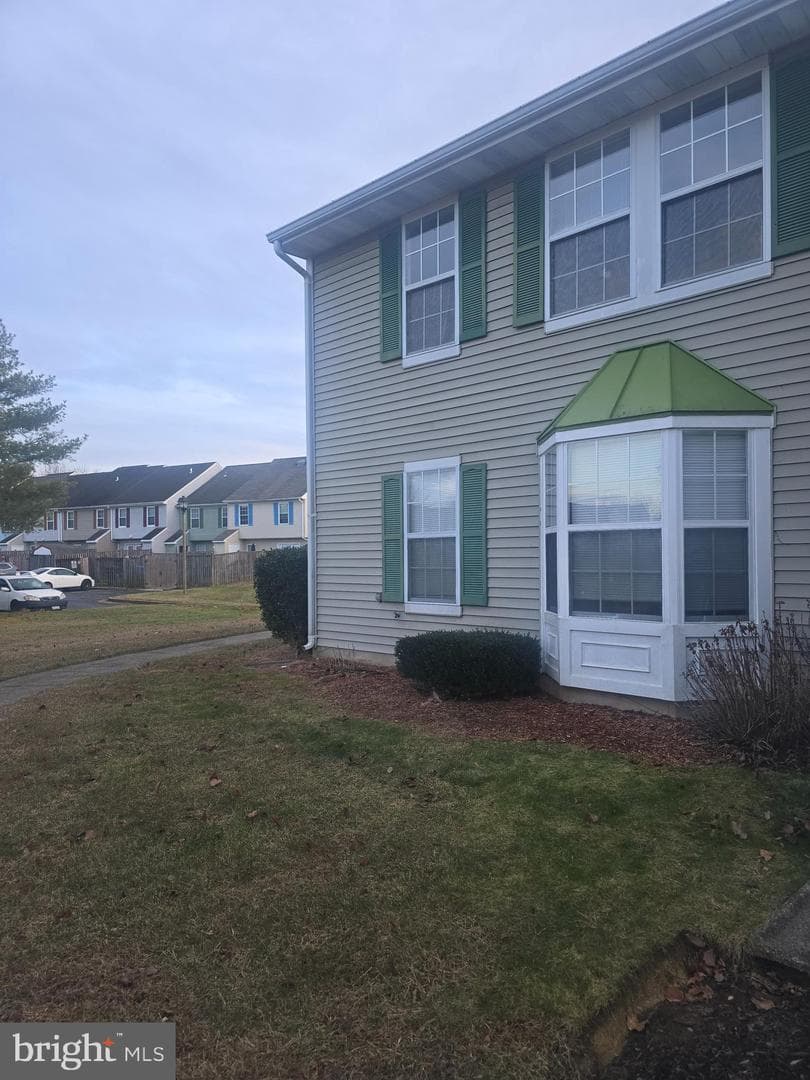 6290 Whistlers Place photo 3