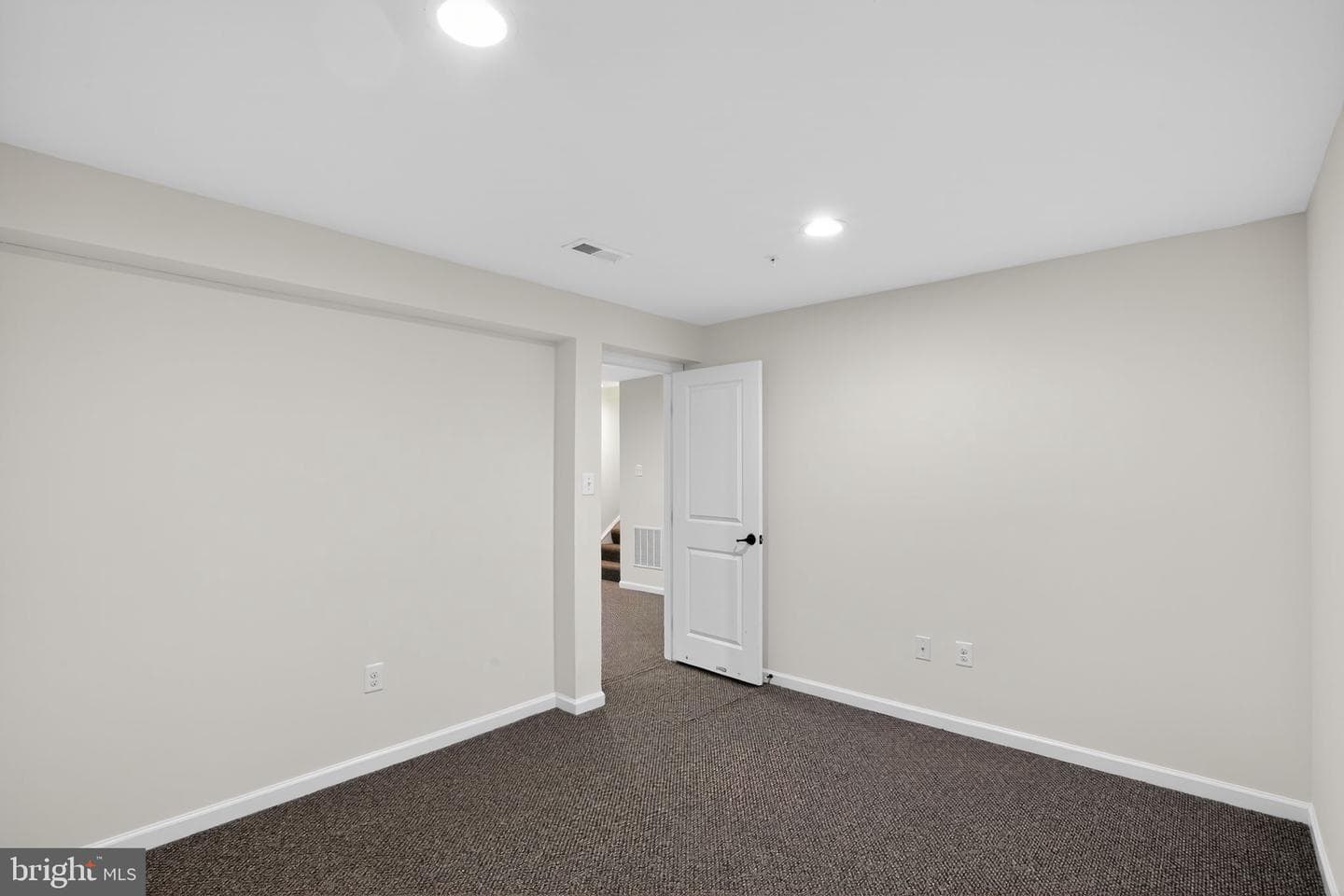 9273 Rock Lynn Circle photo 27