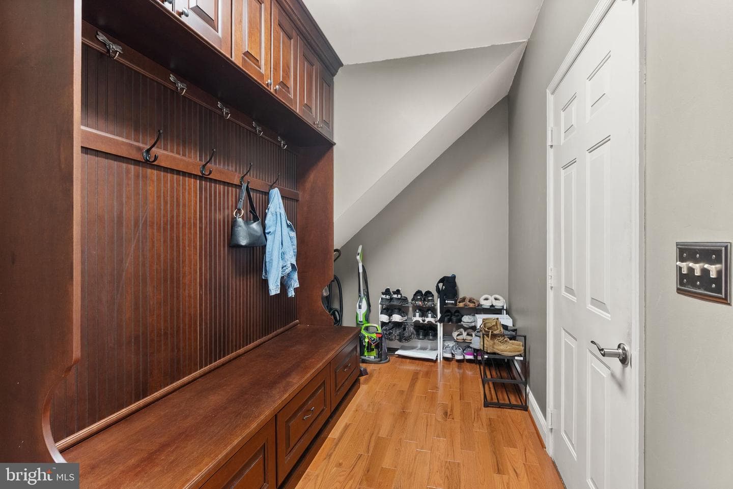 6734 Newcastle Court photo 6