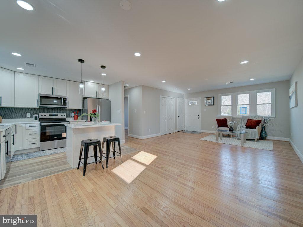 8305 Warren Drive photo 14
