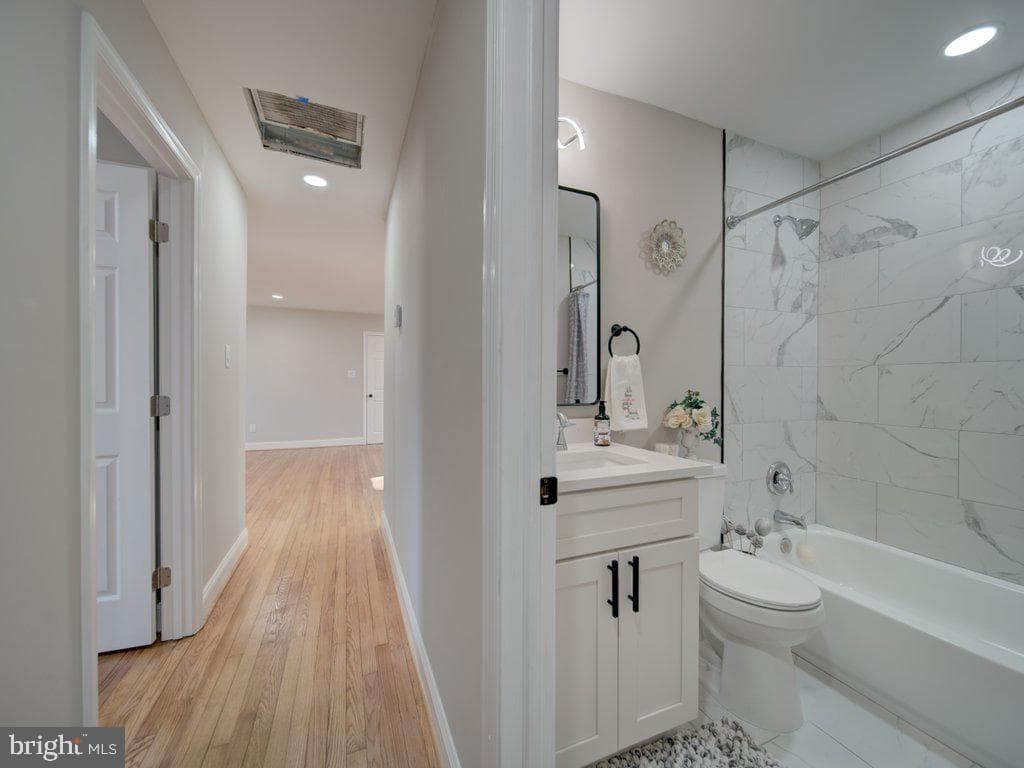 8305 Warren Drive photo 26