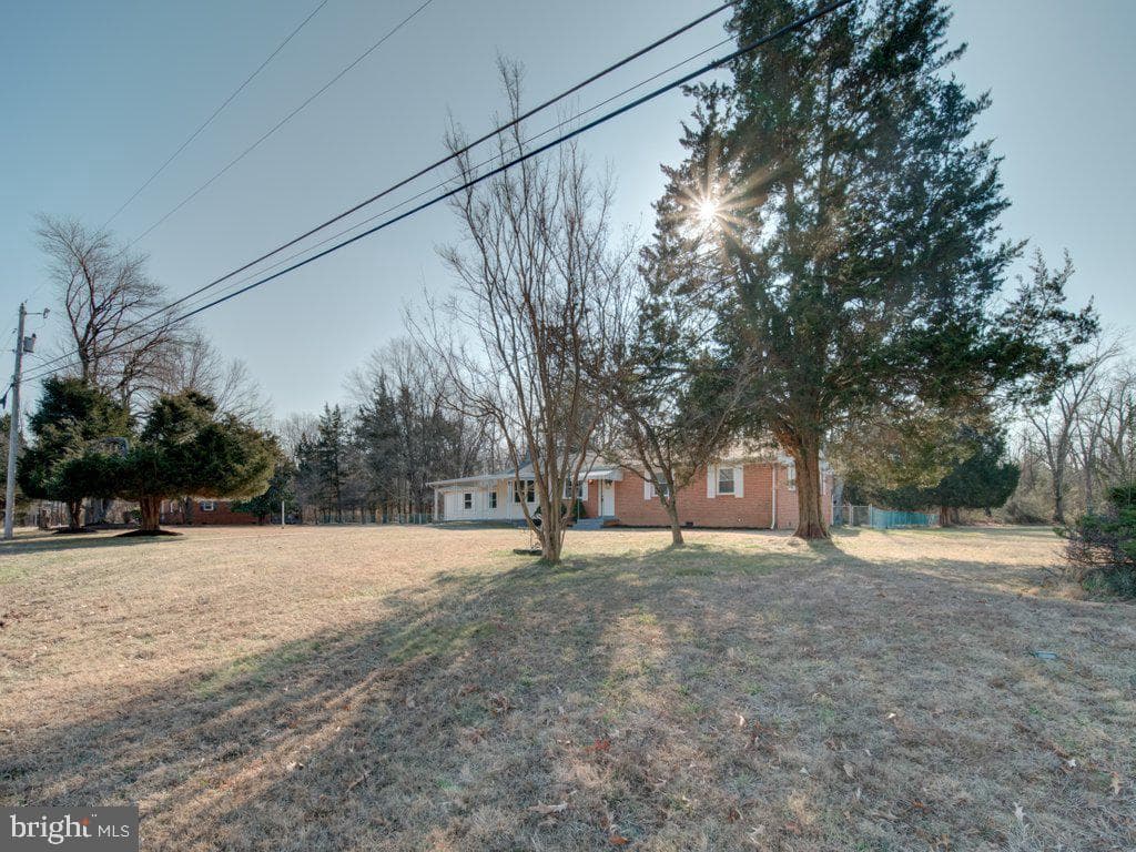 8305 Warren Drive photo 4